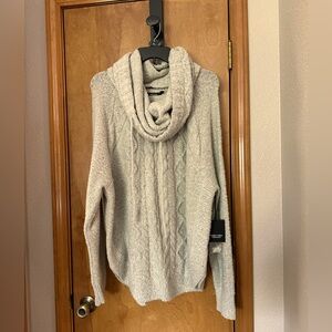 2 piece Simply Vera Wang cable snood grey silver medium to heavy weight sweater